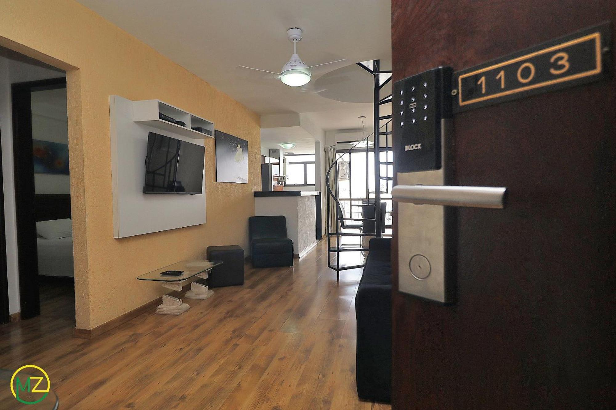 Amável cobertura duplex com piscina particular, a 2 minutos da praia de Copacabana! Rio de Janeiro Esterno foto